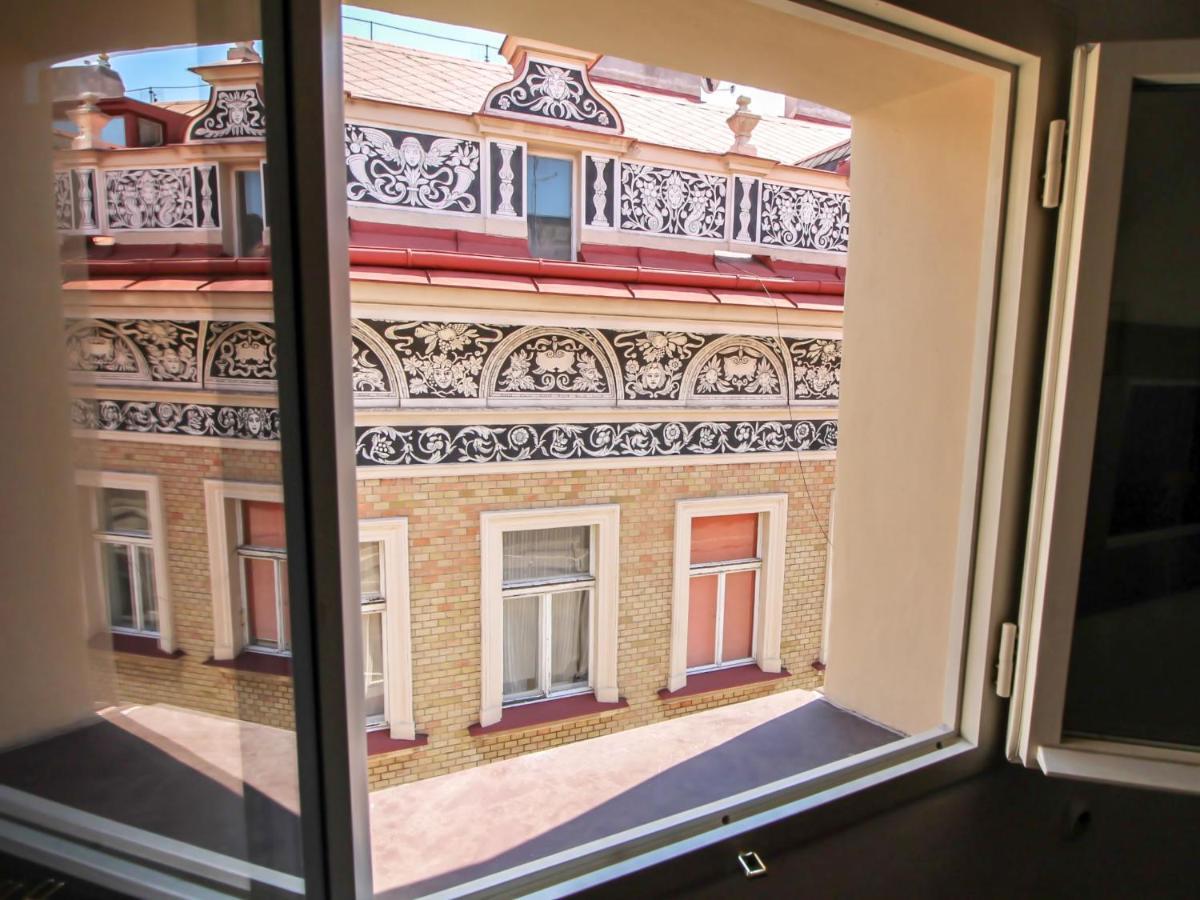 Apartment Nerudova By Interhome Praga Exterior foto